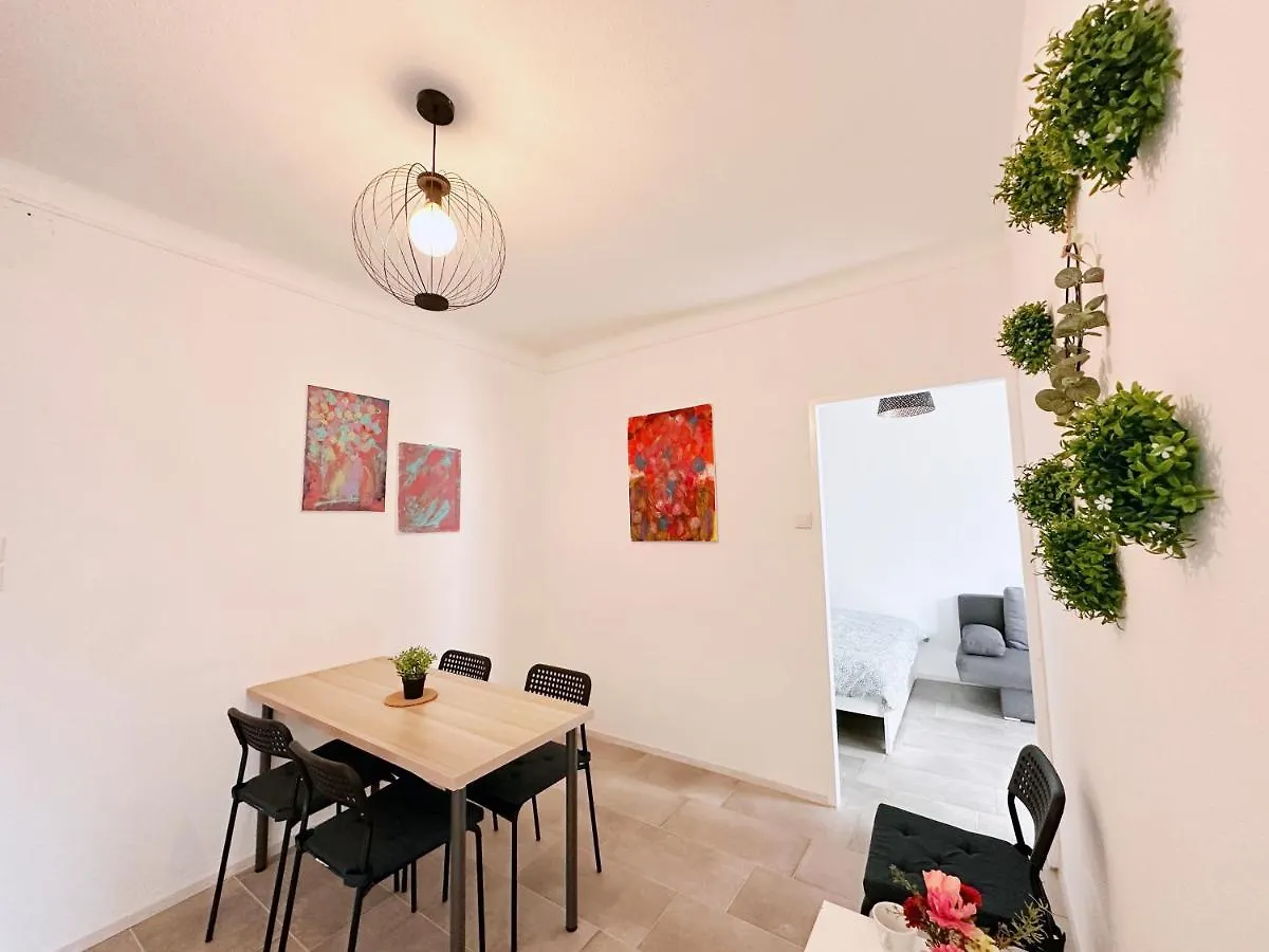 Charming Three Bedrooms Apartment Near Vienna Central Station