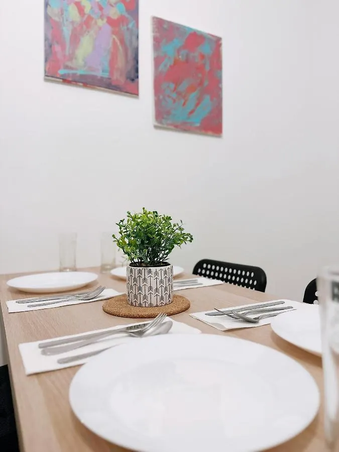 Charming Three Bedrooms Apartment Near Vienna Central Station